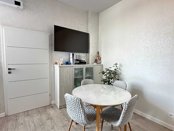 Продаж квартири з гаражем у центрі Стрый