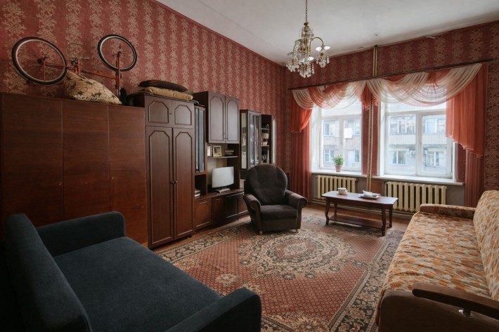 Продається 2х кімнатна квартира 70м² Автомне опалення. Високі стелі. - фото 1