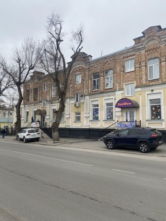 Продаж квартири в центрі міста - фото 1