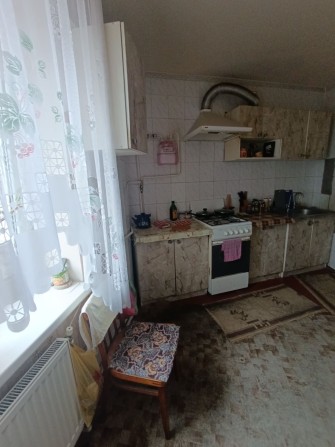 Продається трикімнатна квартира в центрі Фастова - фото 1