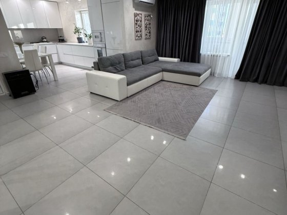 Продається трикімнатна квартира Умань