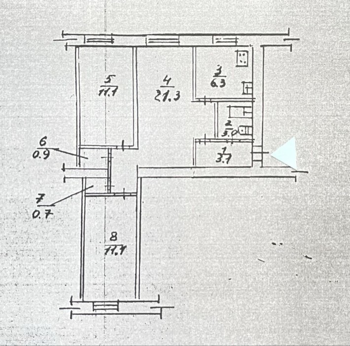Продам трикімнатну квартиру - фото 1