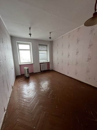 Три кімнати по Стуса район дитячої поліклініки. - фото 1