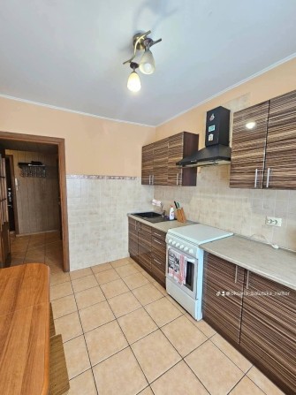 Продам 2-кім квартиру, район 8-9 школи, будинок ОСББ - фото 1