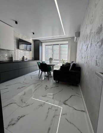 У продажу Топова 2к квартира на Виставці!!! ід 42661 - фото 1