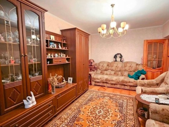 Продам 2-кім квартиру на третьому поверсі Шептицкий