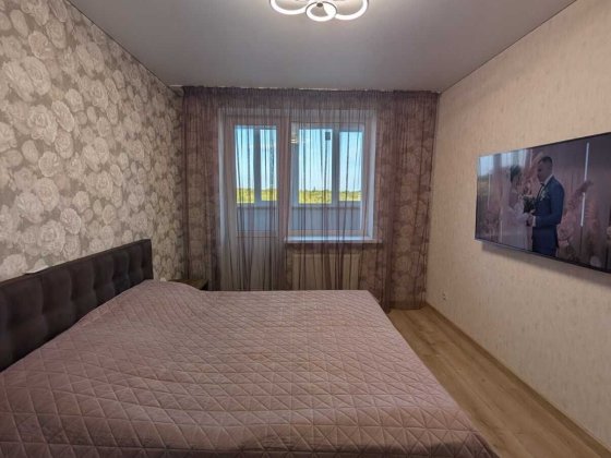 Продам сучасну 2кімнатну квартиру з дизайнерським ремонтом на  Озерній Хмельницкий