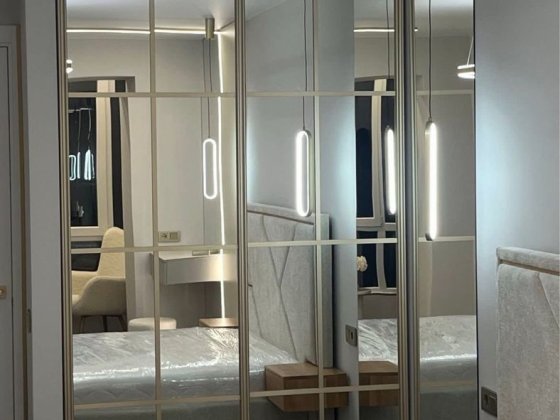 Неймовірна трикімнатна  квартира на другому поверсі Шептицький