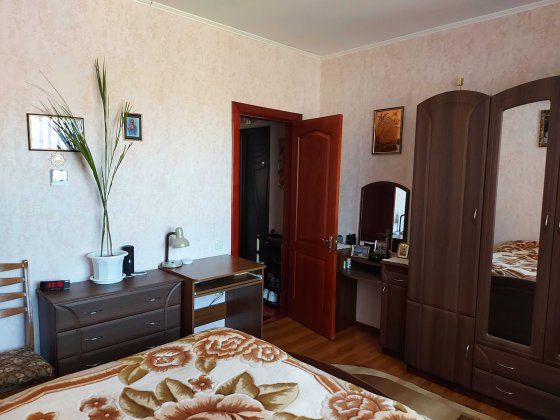 Продам 2 комн. кв-ру с автономным отоплением Чугуев