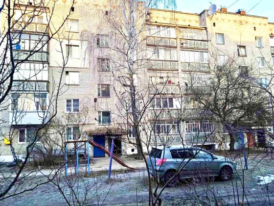 3-и кв. Шостка, Сумська обл., заг. 67.2 м², 1-й поверх 5-ти, цегла Шостка