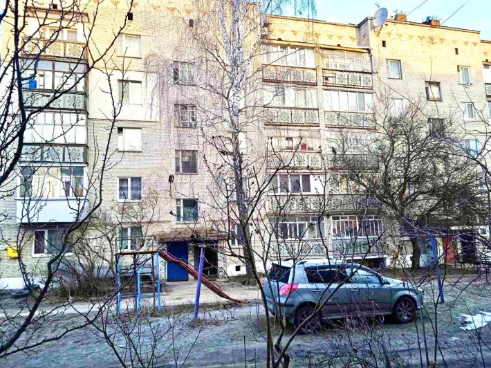 3-и кв. Шостка, Сумська обл., заг. 67.2 м², 1-й поверх 5-ти, цегла - фото 1