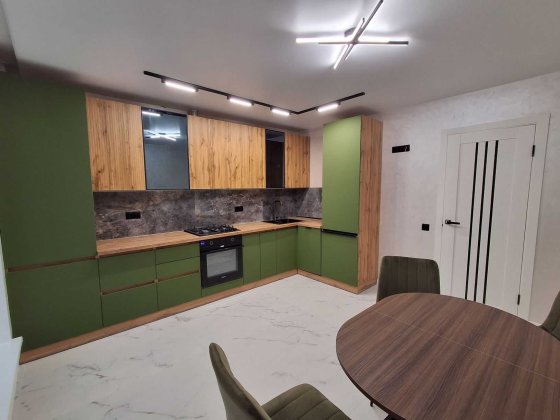 Продам 2к квартиру в самому центрі міста Рауш ВИШИВАНКА Хмельницкий