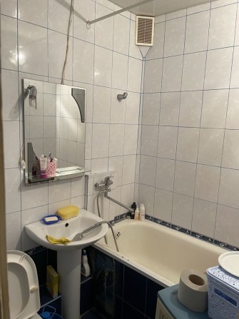 Продам однокомнатную квартру. Торг - фото 1