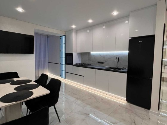 Продаж 2к квартири 72 кв. м на шосе Львівське RUBI 41035 Хмельницький