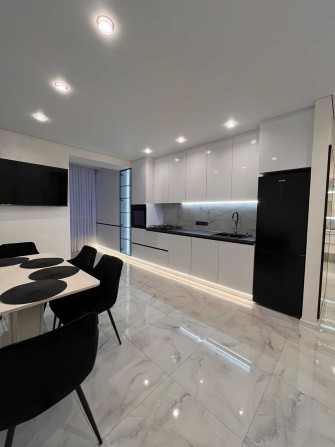 Продаж 2к квартири 72 кв. м на шосе Львівське RUBI 41035 - фото 1