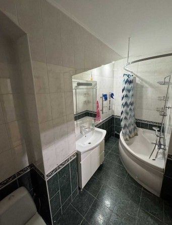 Гарна трикімнатна квартира з ремонтом - фото 1