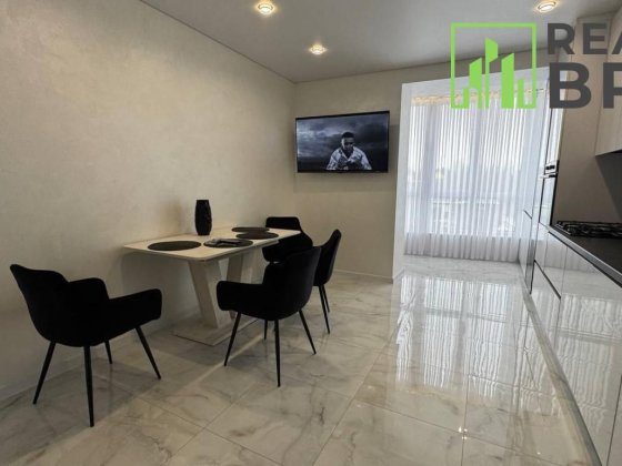 Продаж квартири в новобудові з новим ремонтом Хмельницкий