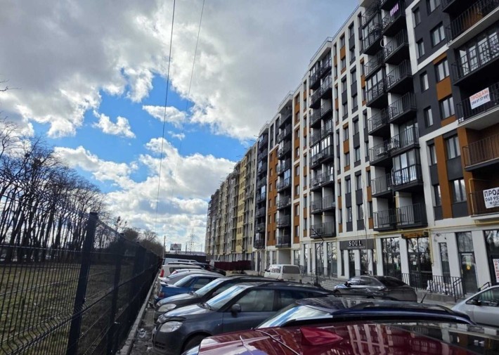 Продаж 2к квартири 77.6 кв. м на вул. Одеська - фото 1