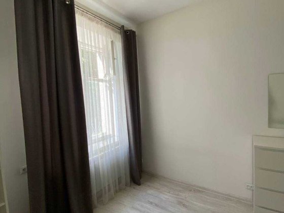 Велика, простора,3к -В хорошому районі з суперовим ремонтом, поверх ок Хмельницкий