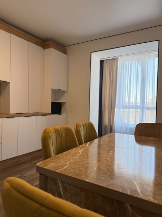 Продам 2к квартиру із сучасним ремонтом! - фото 1