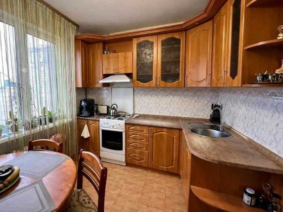 Продаж 2к квартири мікрорайон Виставка Хмельницький