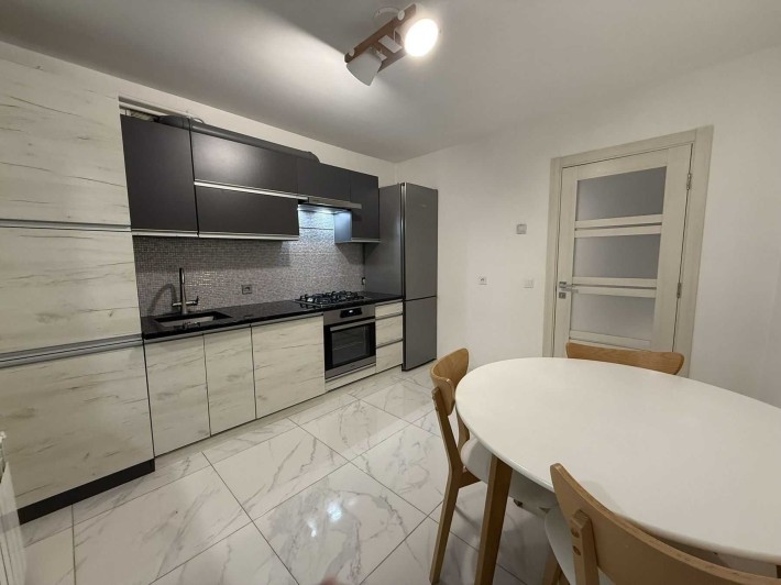 Дворівнева квартира на Виставці з гарним ремонтом. - фото 1