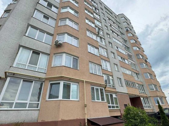 Простора 1-кімнатна квартир ЖК «Будівельників» на Виставка Хмельницький