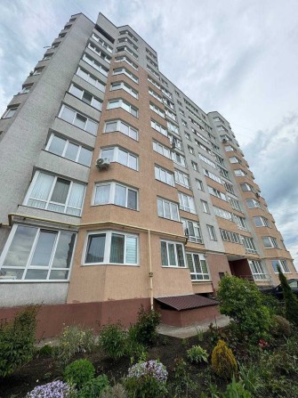 Простора 1-кімнатна квартир ЖК «Будівельників» на Виставка - фото 1