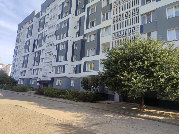 Продається трьох кімнатна квартира - фото 1