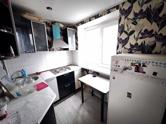 Продам 2-к квартиру в кирпичном доме на Сухомлинского / Слобожанское Слобожанське