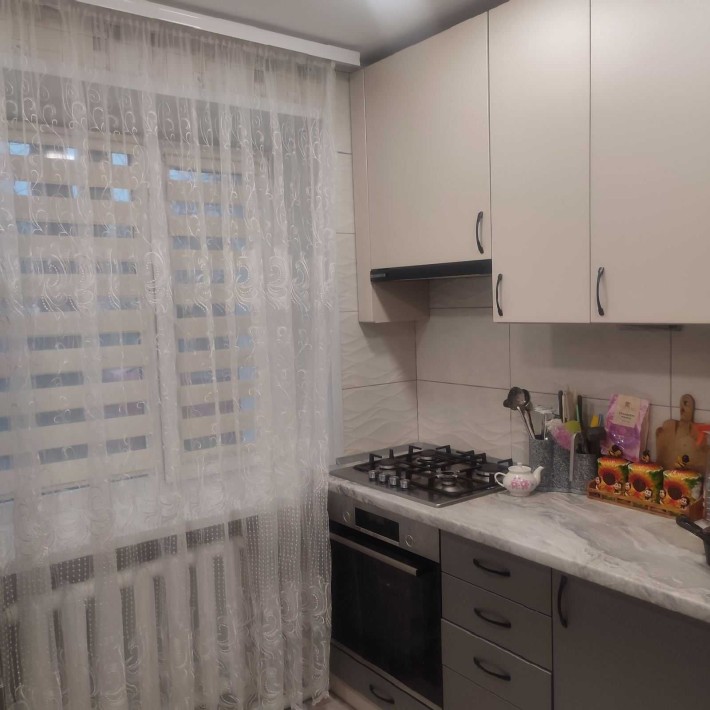 Продам 3-кімнатну квартиру - фото 1