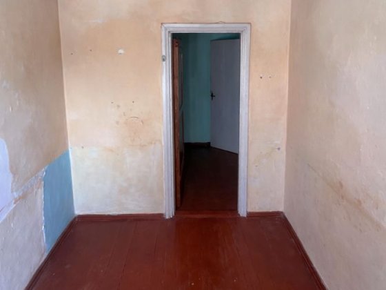 Продаж двокімнатної квартири без зручностей. Олевск