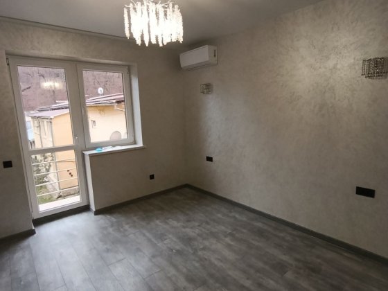 Багатоквартирний житловий будинок, НЕ Комерція Руська Поляна