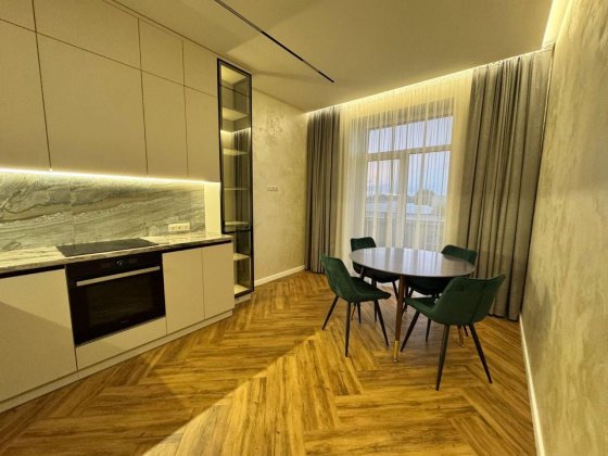 2-к в зданому будинку Сторожница