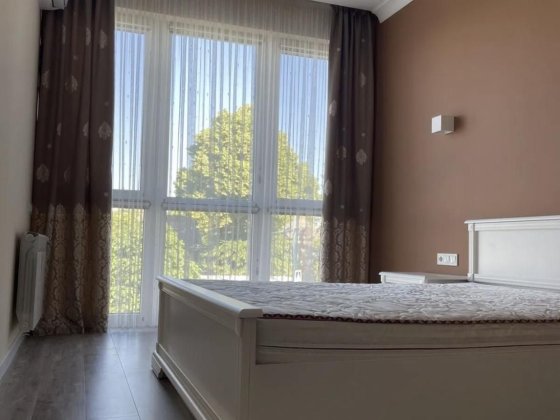 1,5-к, новобудова з ремонтом, газовим опаленням Минай