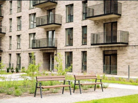 Трикімнатна квартира в зданому будинку з власним патіо Вовчинець