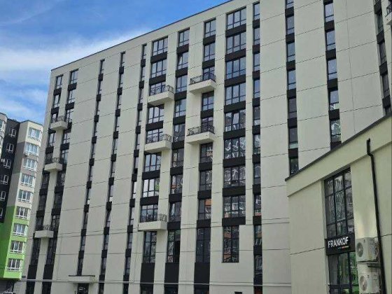 Продам З к квартиру, зданий будинок, біля озера, Міленіум Еліт Криховцы