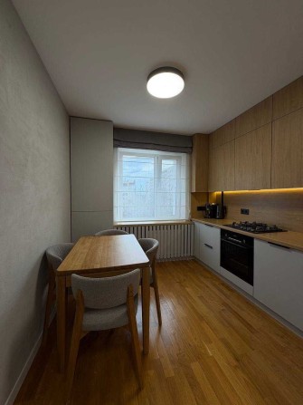 Продаю двокімнатну квартиру з якісним ремонтом! - фото 1