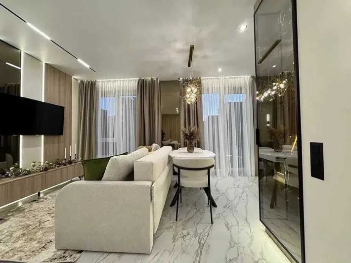 Продаж шикарної 2-кімнатної квартири з терасою в затишному ЖК! - фото 1