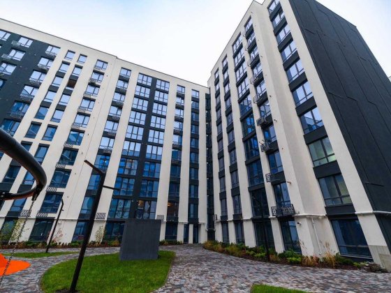 Паркова Алея!2 кімнатна квартира!Обжитий будинок Угорники