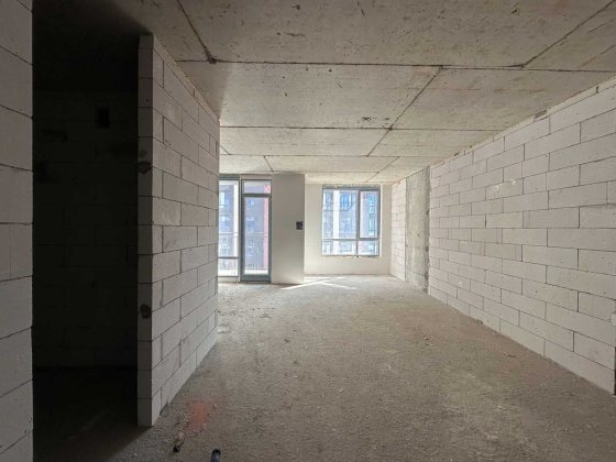 Продаж 1к квартири в зданому будинку, поруч річки Угорники