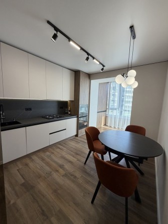 Продаю 2 кімнатну квартиру біля озера - фото 1