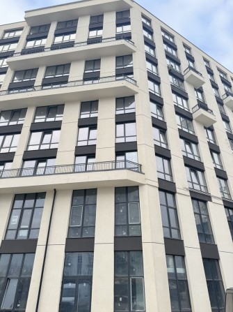 Квартира 3-х кімнатна біля озера - фото 1