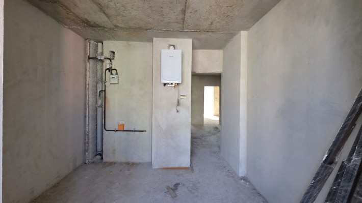 Продам здану 2к квартиру, всі комунікації, біля міського озера, - фото 1