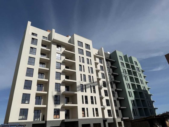 2-кімнатна поруч ТЦ Велес! Вовчинець