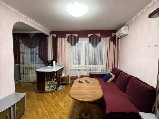 м. Надвірна  3-х кім квартира вул. Грушевського Надвірна