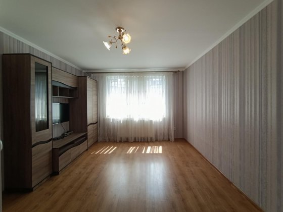 Продаю дворівневу /2 кім.квартиру Крихівці