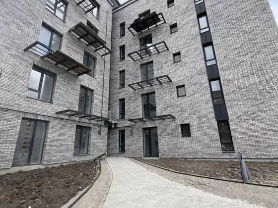 продаж 2 к квартири в клубному містечку ЖК Долішній зданний будинок Крихівці