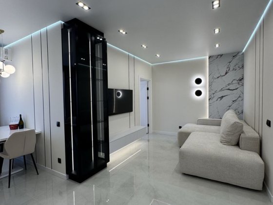 Шикарна 3к квартира 93 м² на березі озера ЖК Міленіум Криховцы