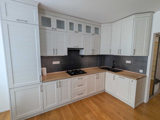 Продається 3-х. кім. к-ра. з авторським ремонтом в ЖК Калинова Слобода Криховцы